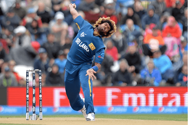 how many wickets constitute a double hat-trick?